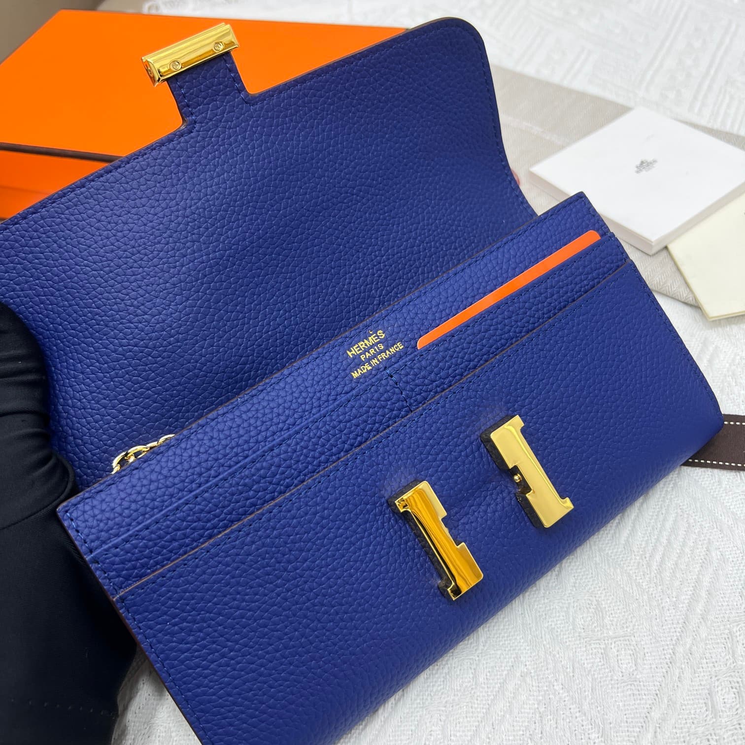Hermes Black Product 539-1