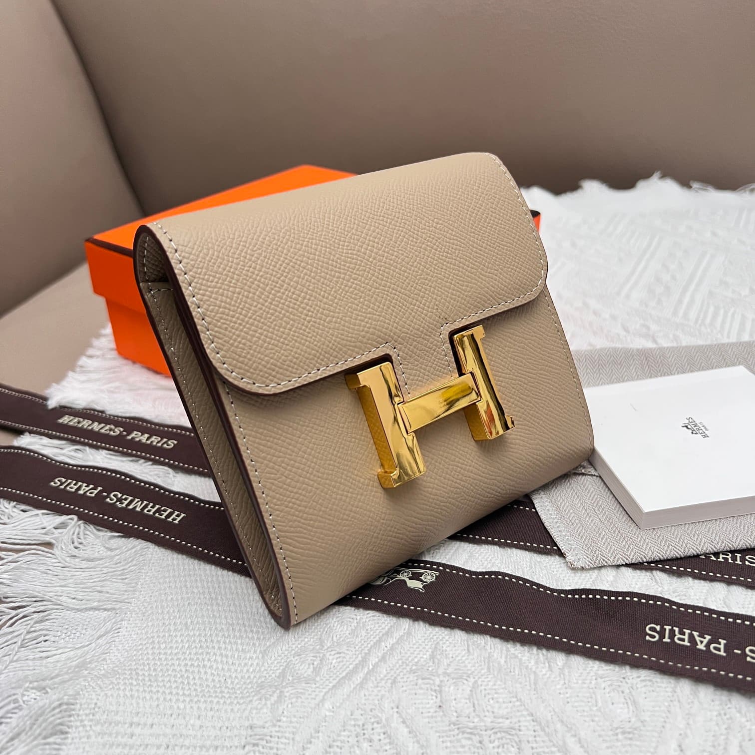 Hermes Black Product 537