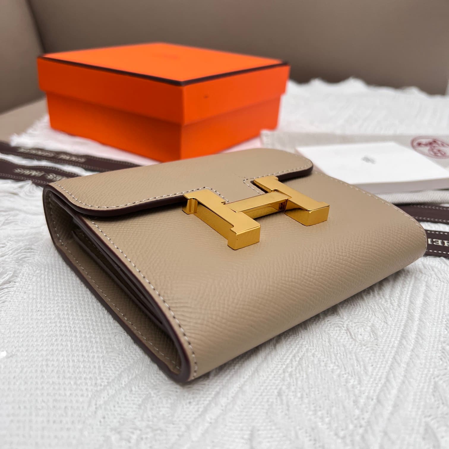 Hermes Black Product 537