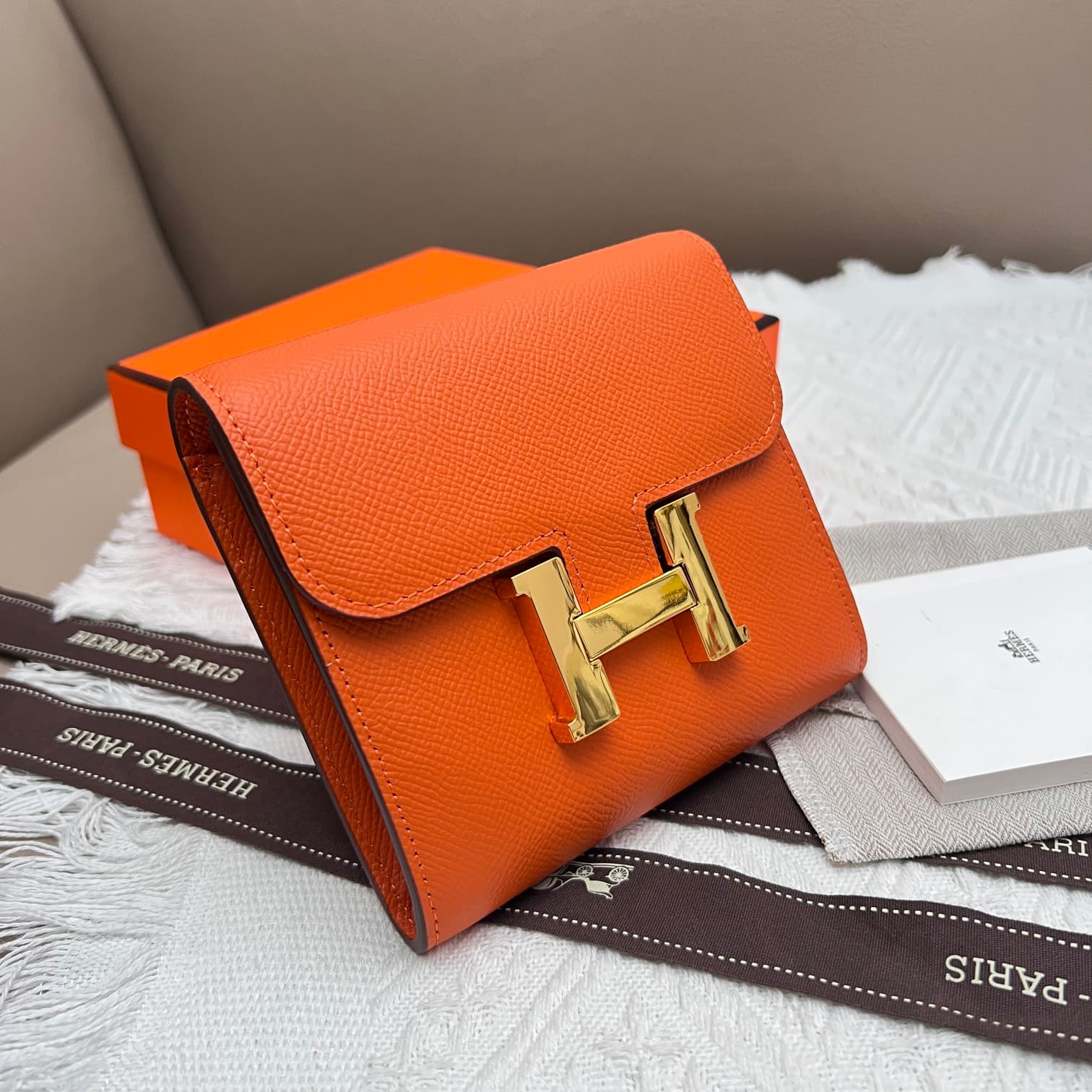 Hermes Black Product 537