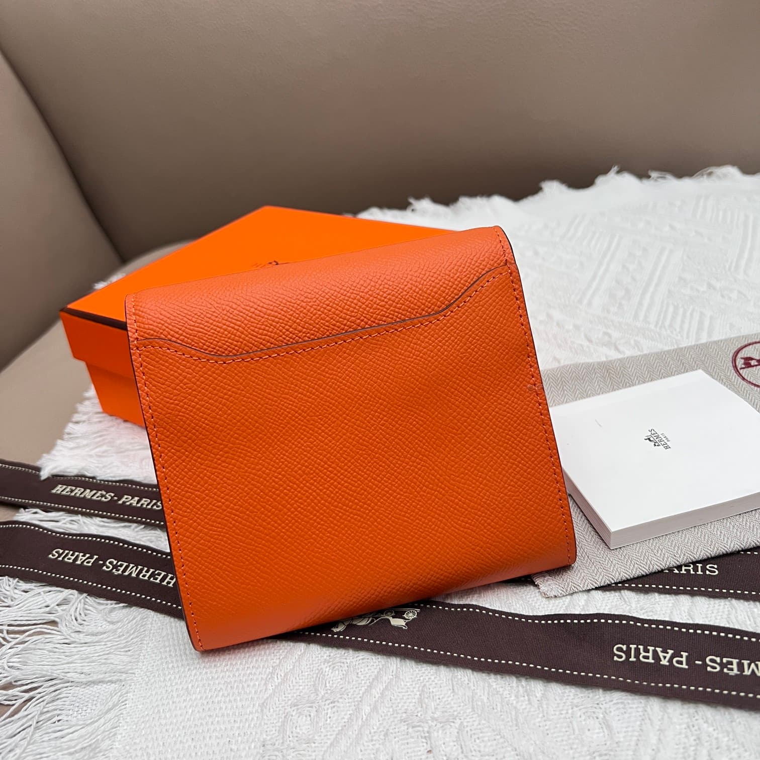 Hermes Black Product 537