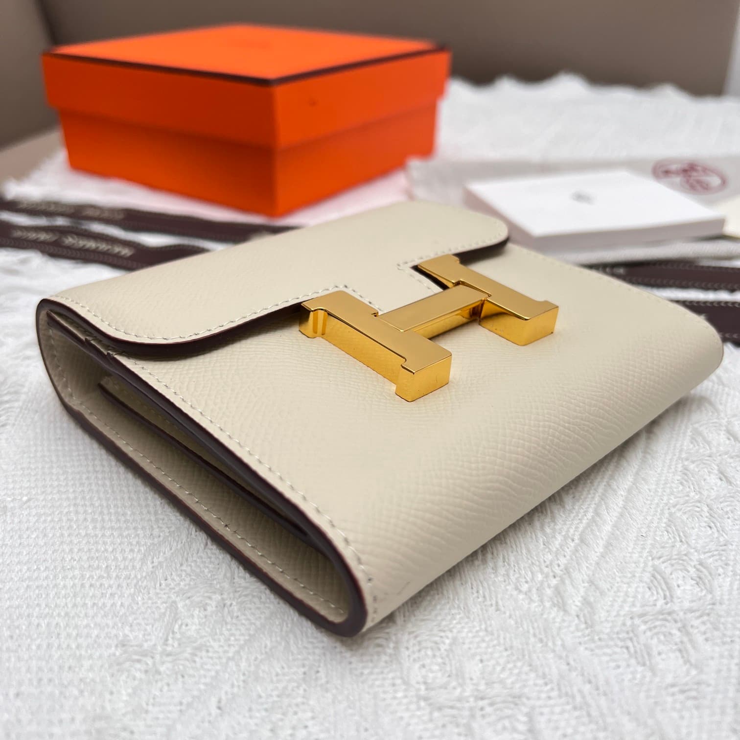 Hermes Black Product 537