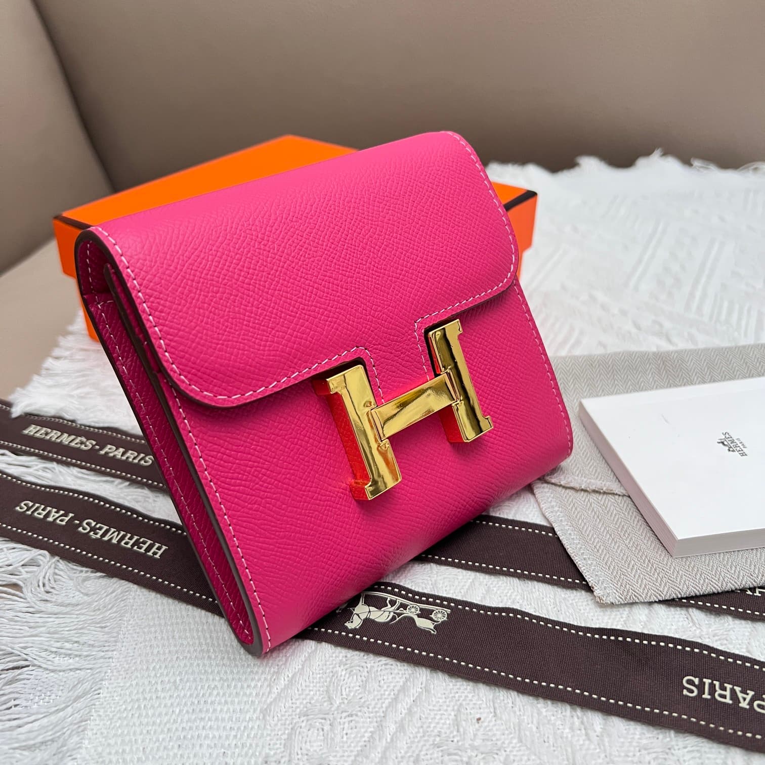 Hermes Black Product 537