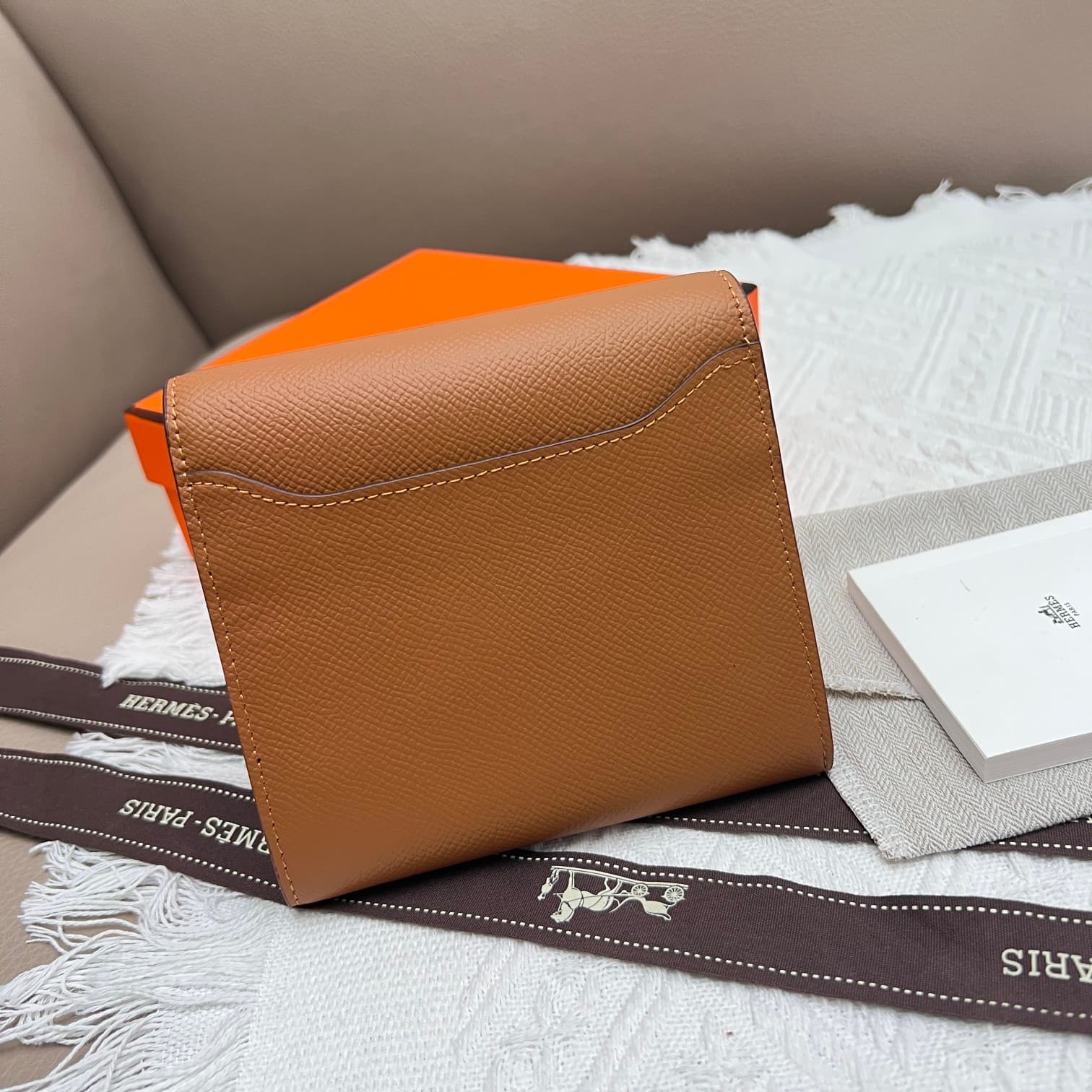 Hermes Black Product 537