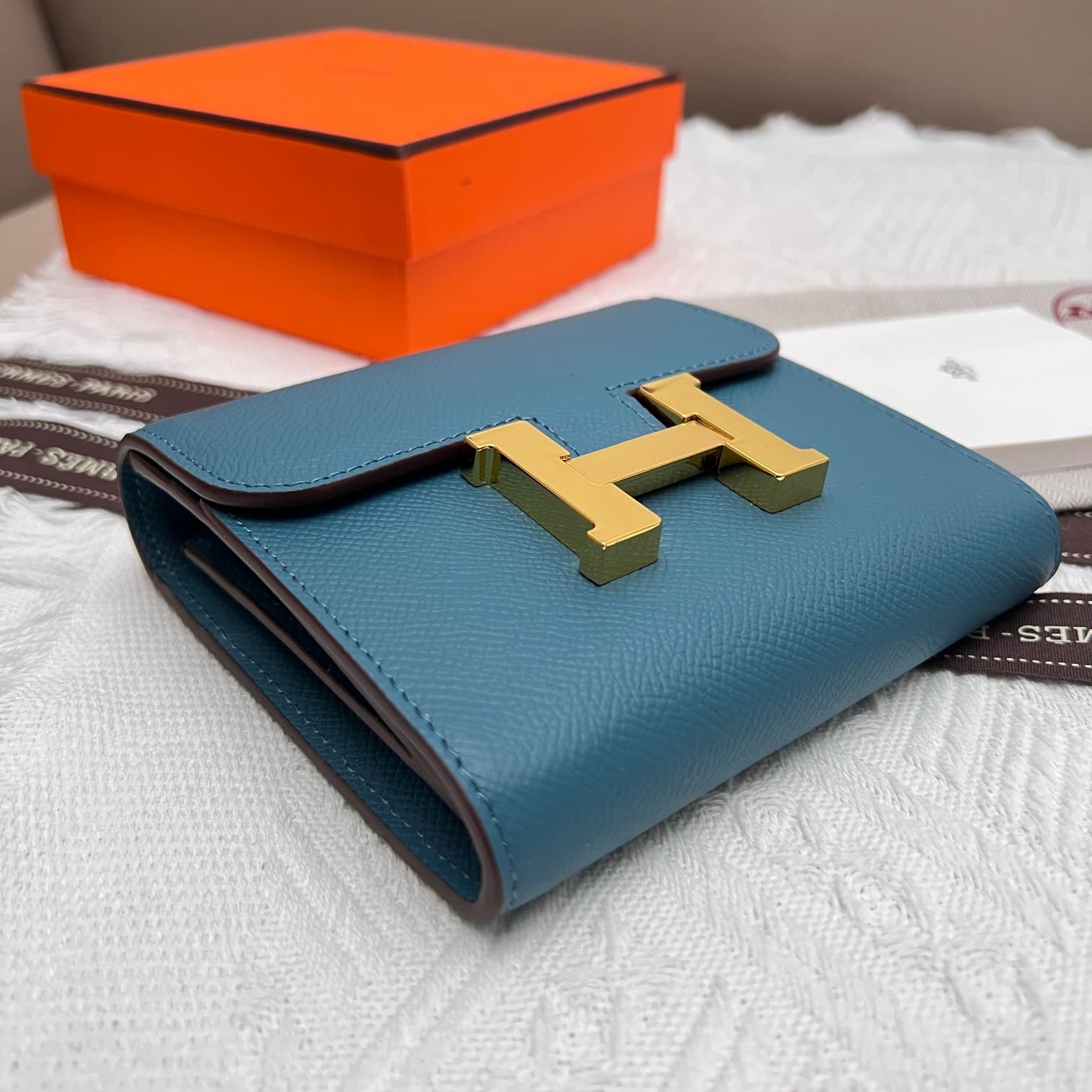 Hermes Black Product 537