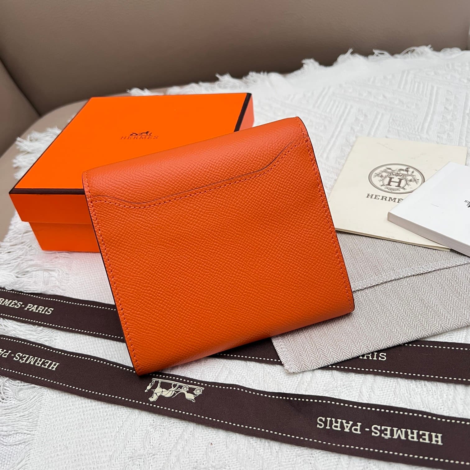 Hermes Black Product 537