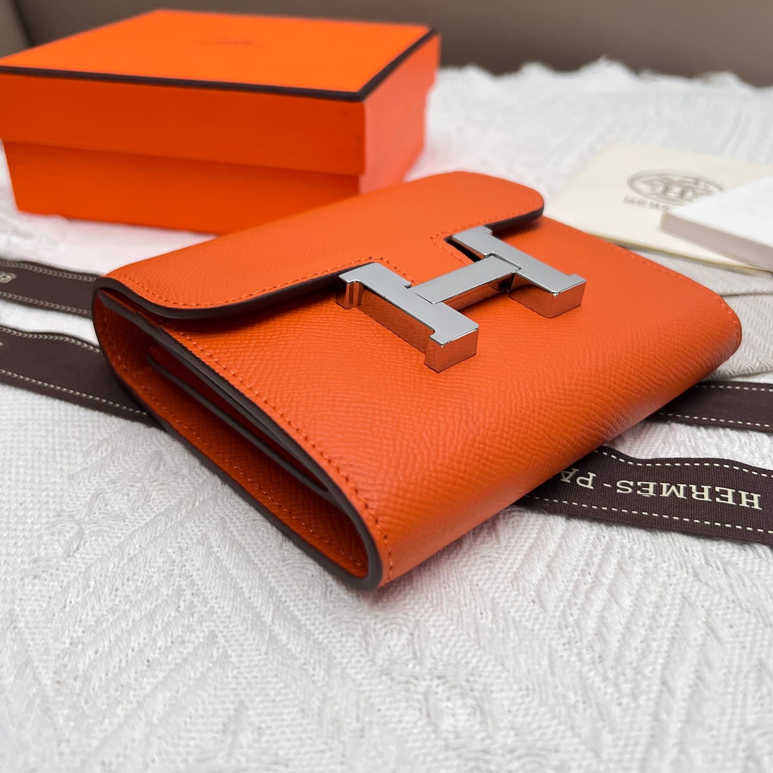 Hermes Black Product 537