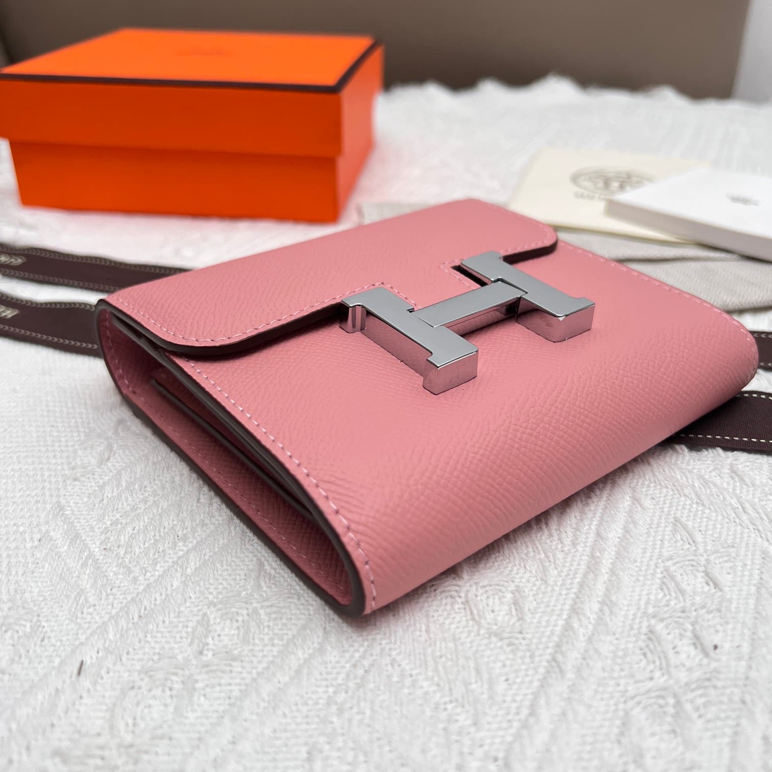 Hermes Black Product 537