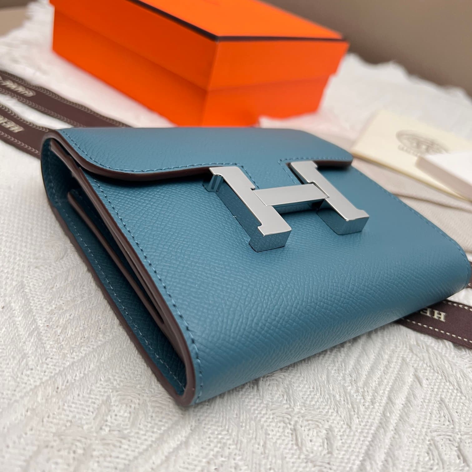 Hermes Black Product 537