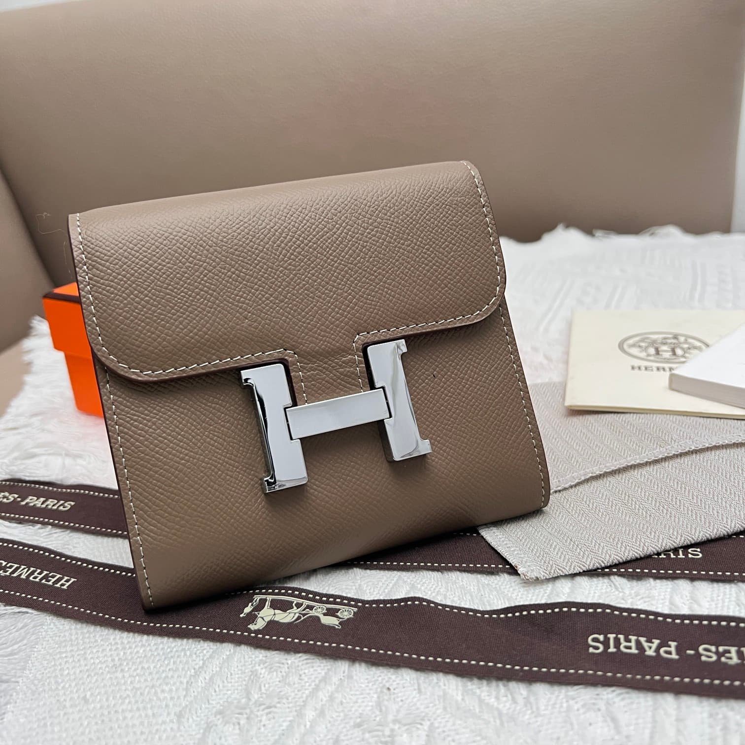 Hermes Black Accessory 537