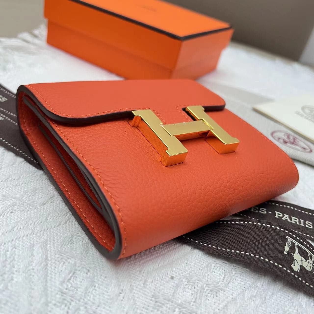Hermes Black Product 537