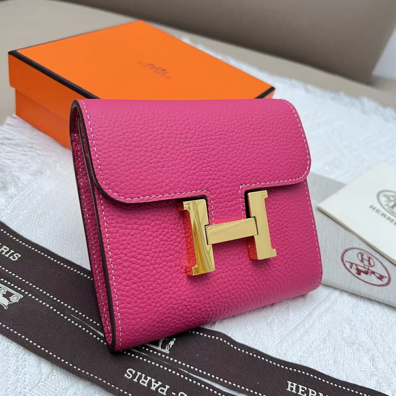 Hermes Black Product 537