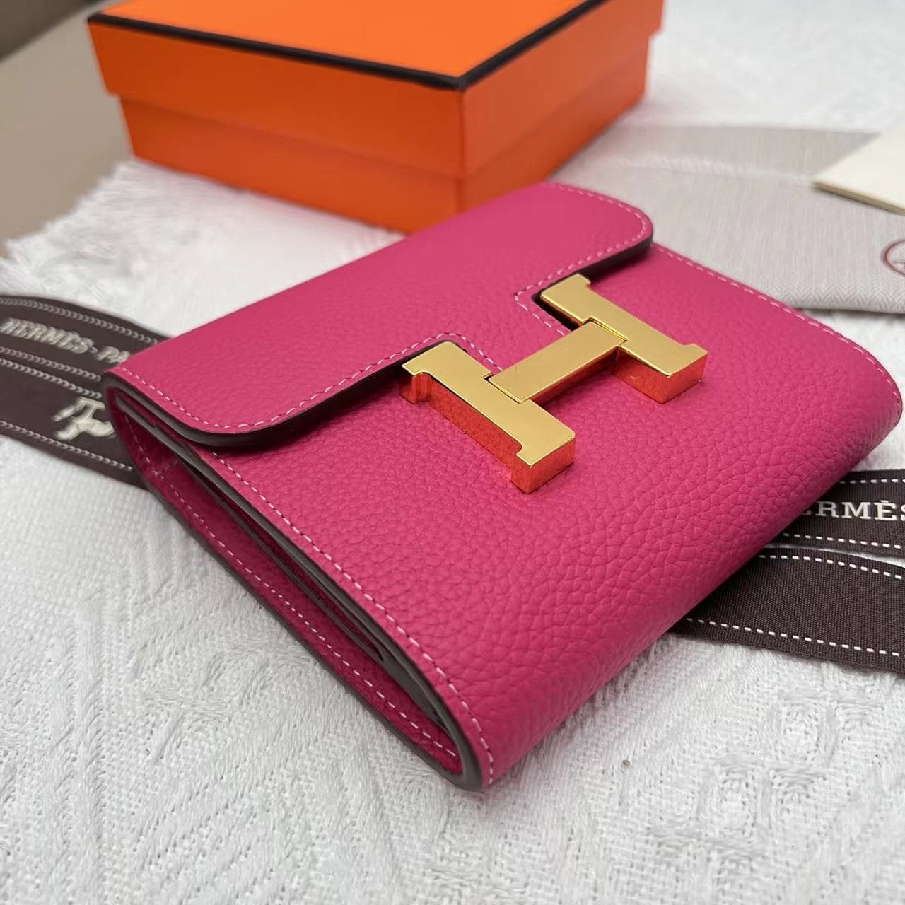 Hermes Black Product 537