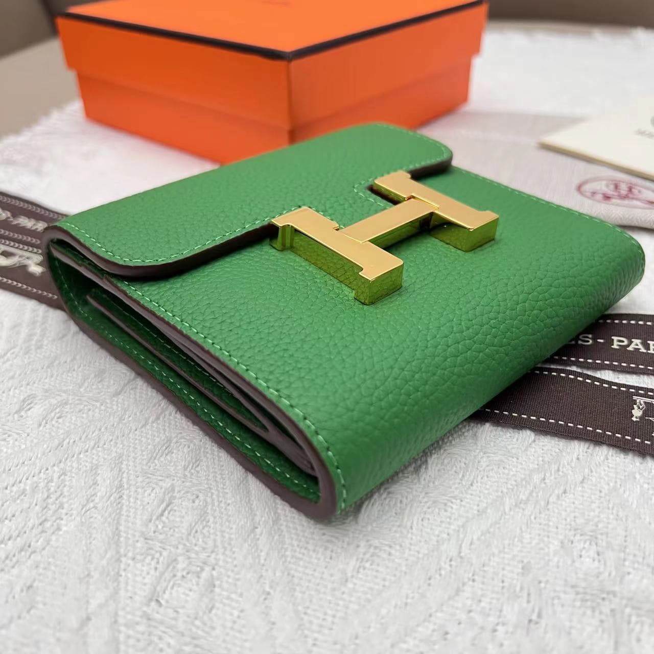 Hermes Black Product 537