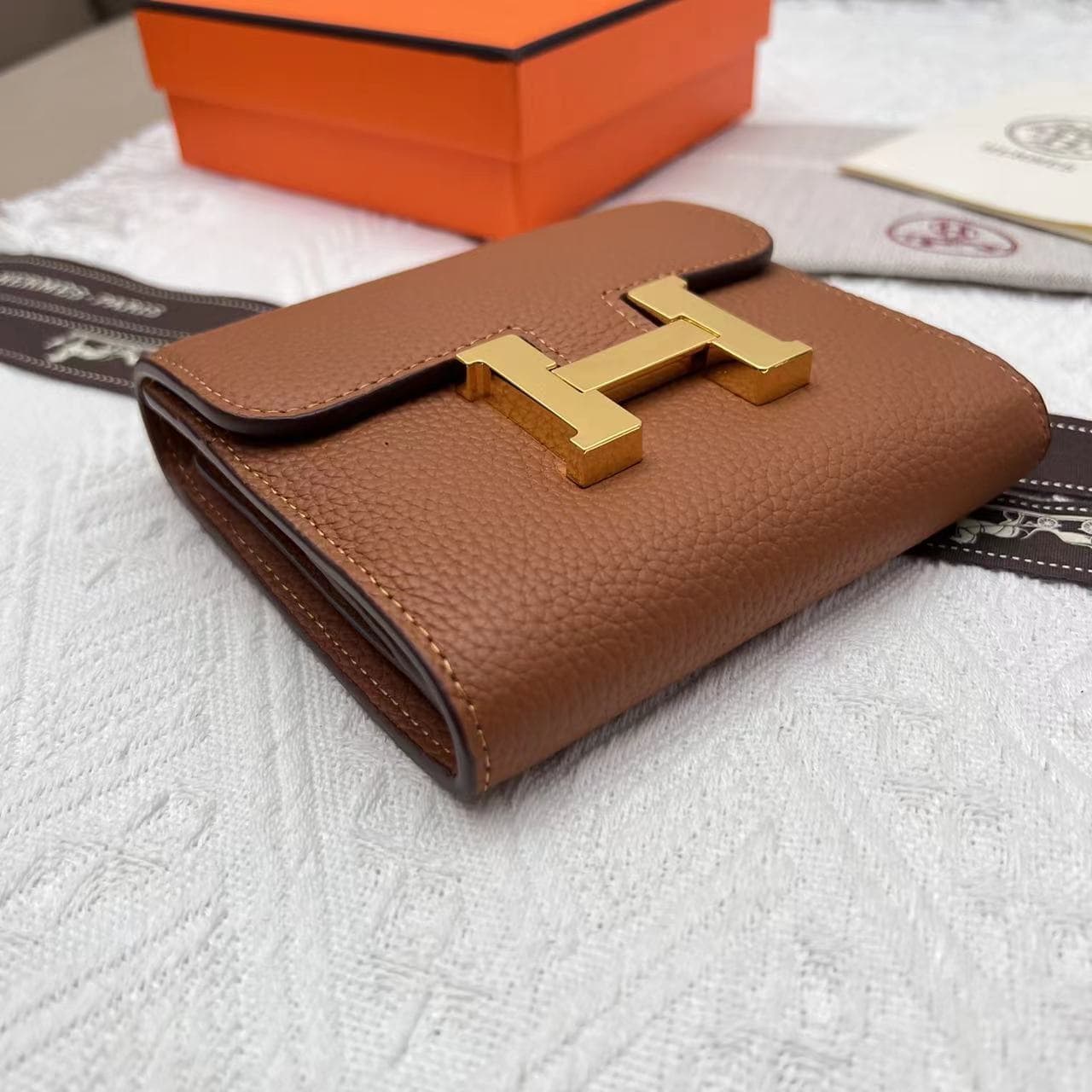 Hermes Black Product 537