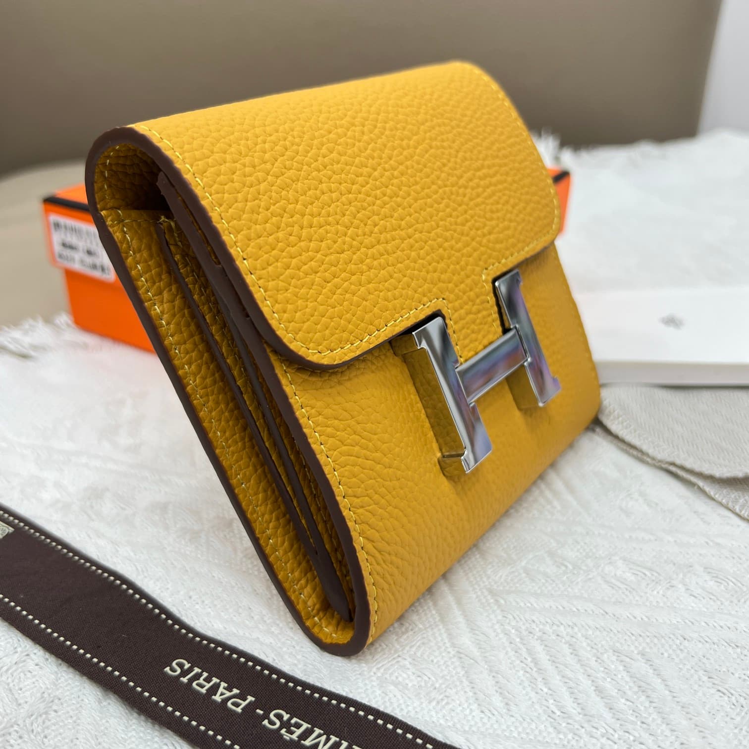 Hermes Black Product 537