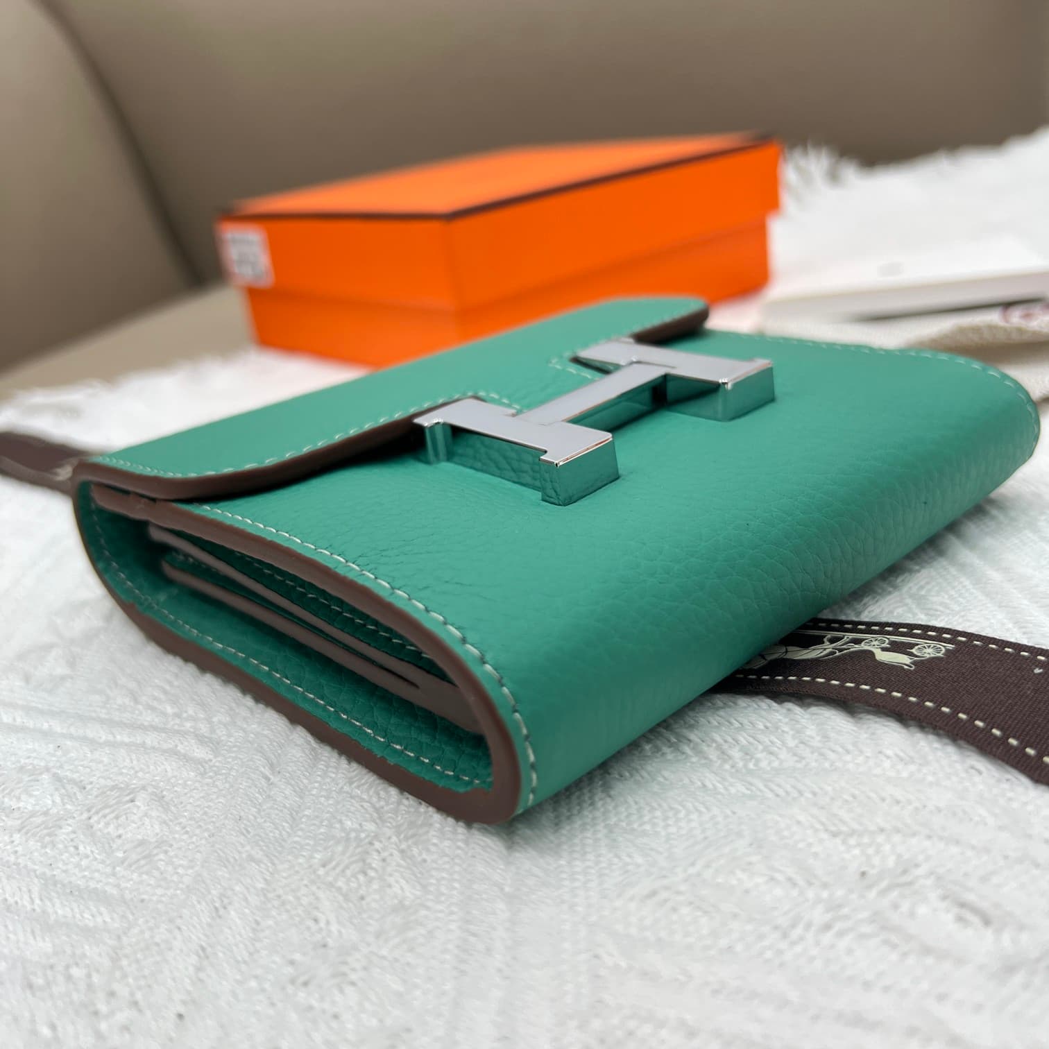 Hermes Black Product 537