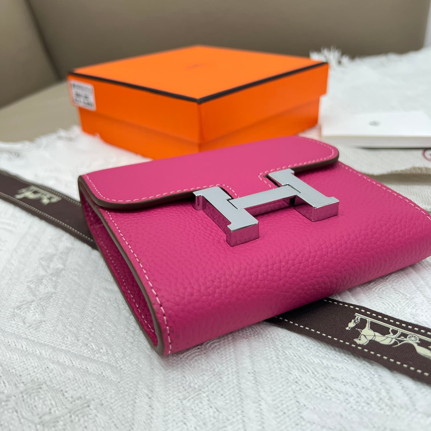 Hermes Black Product 537