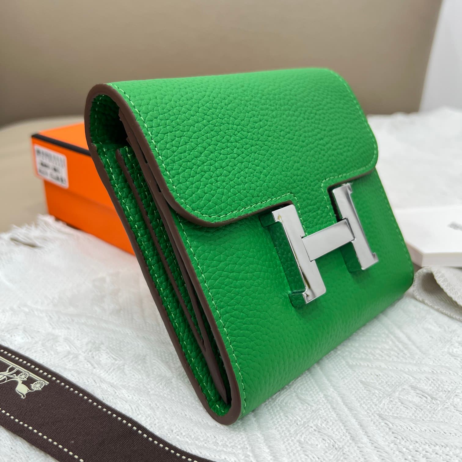 Hermes Black Product 537