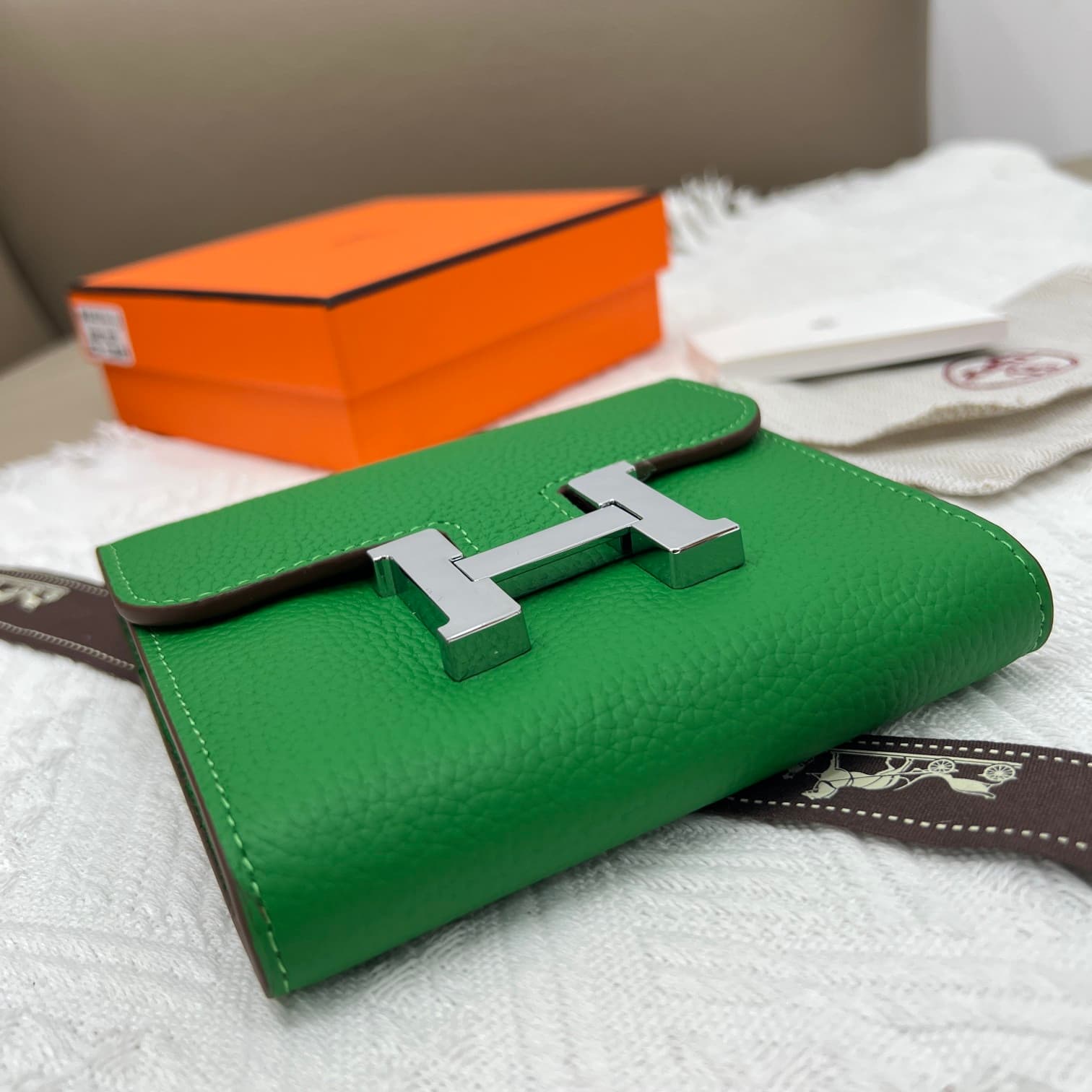 Hermes Black Product 537