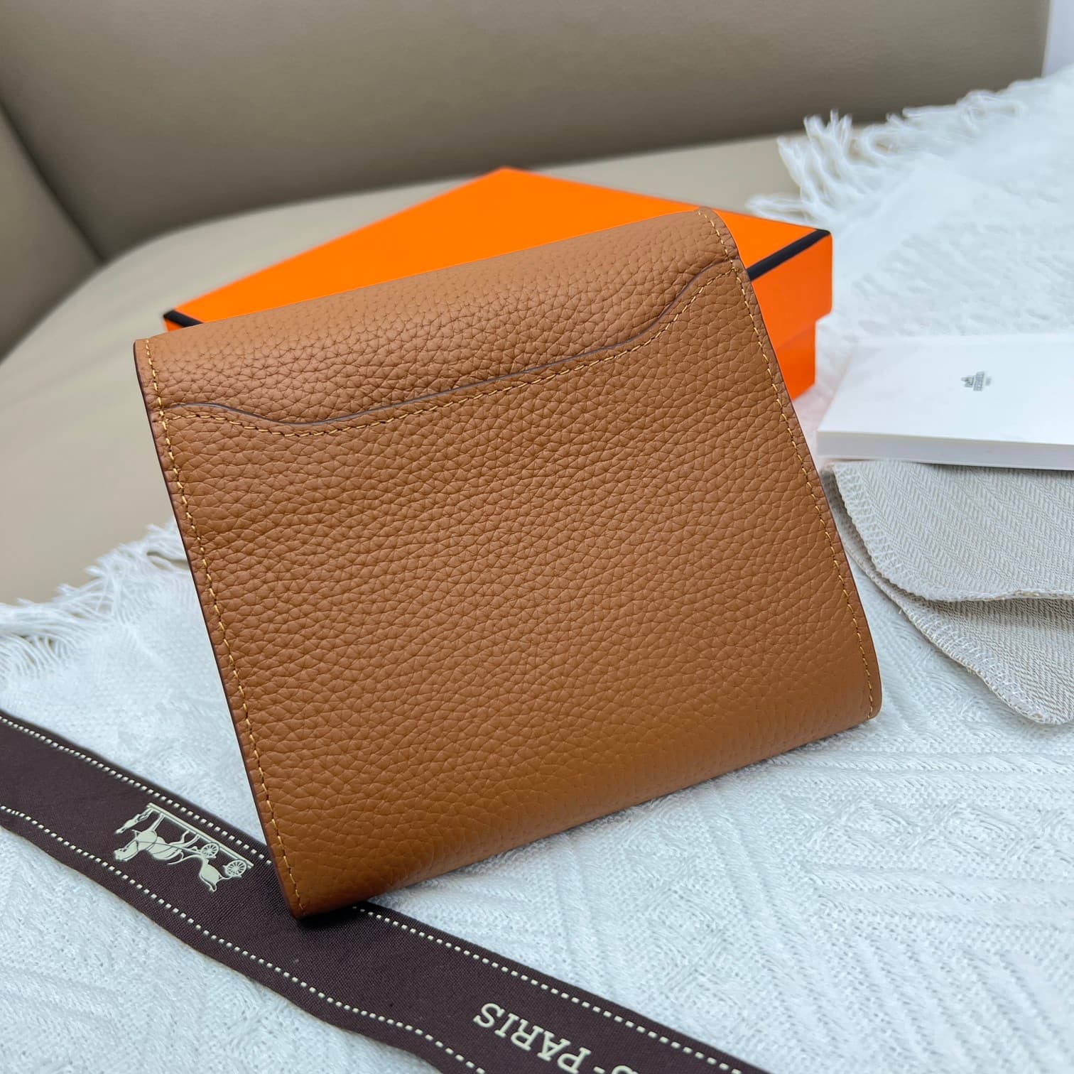 Hermes Black Product 537