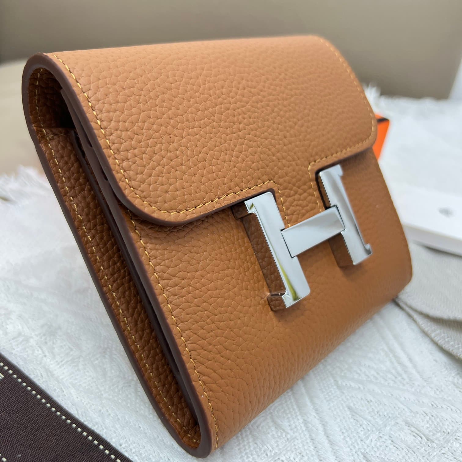 Hermes Black Product 537