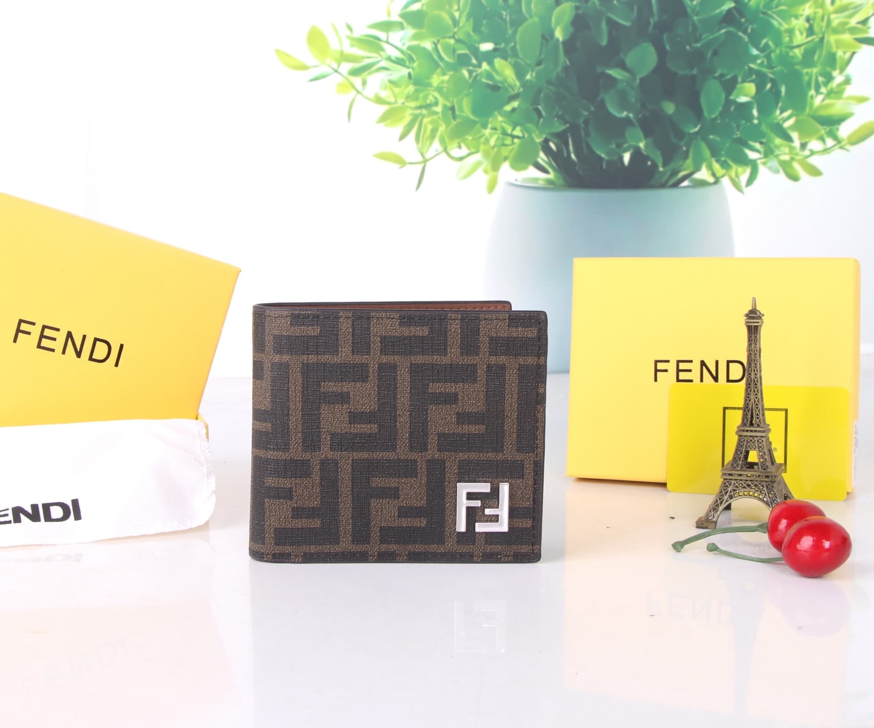 Fendi Black Accessory SF03
