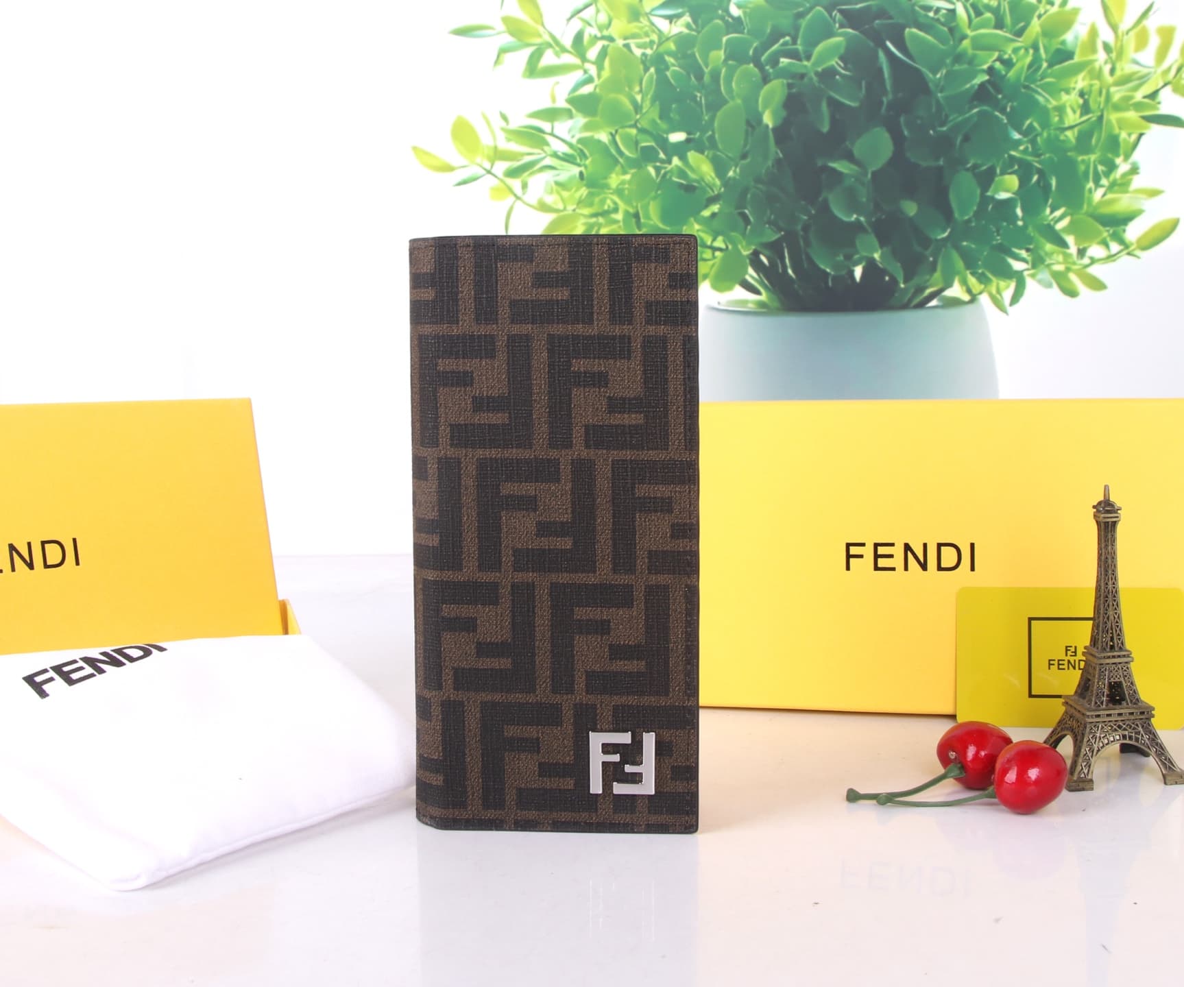 Fendi Black Accessory SF02
