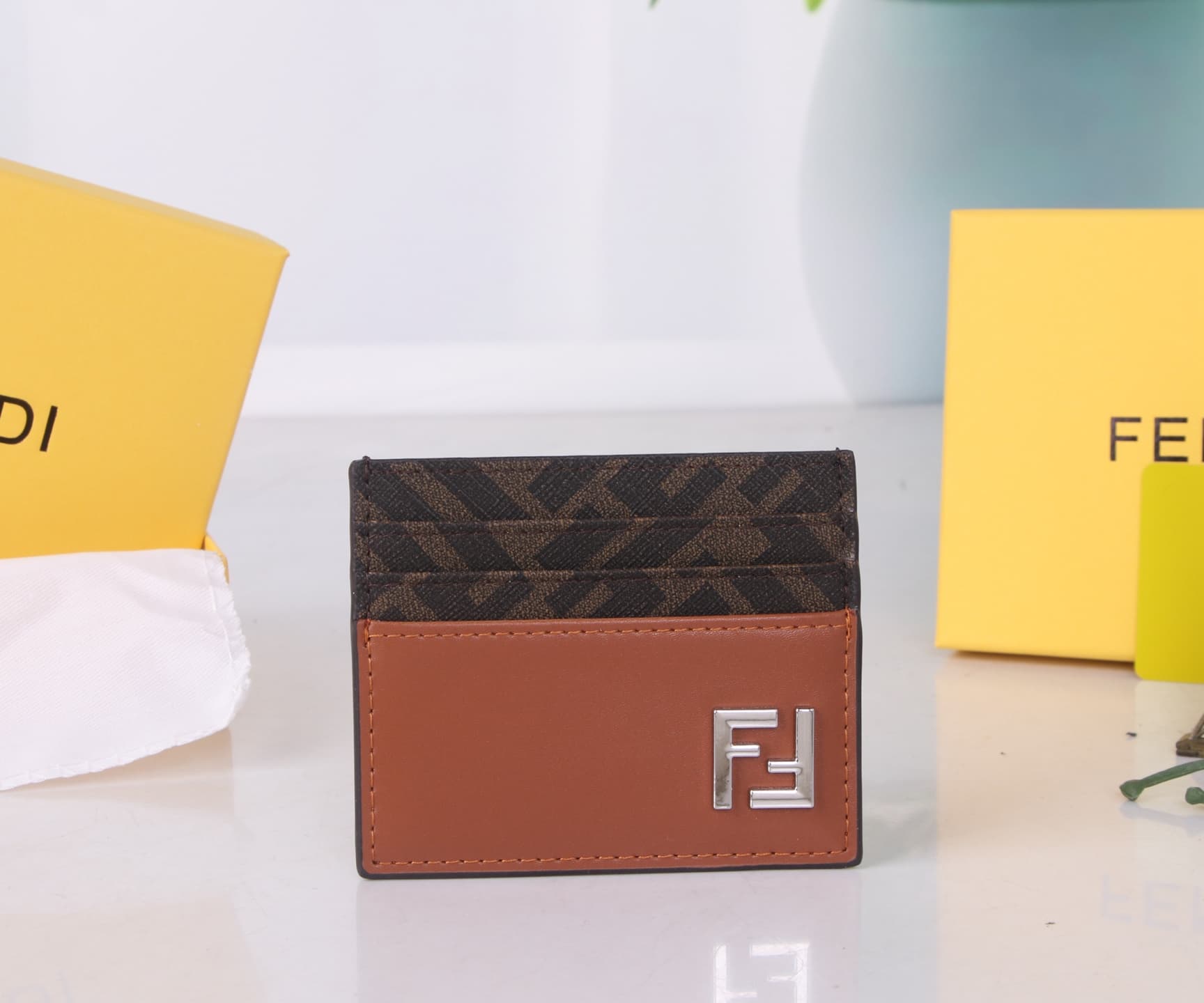 Fendi Black Accessory SF04