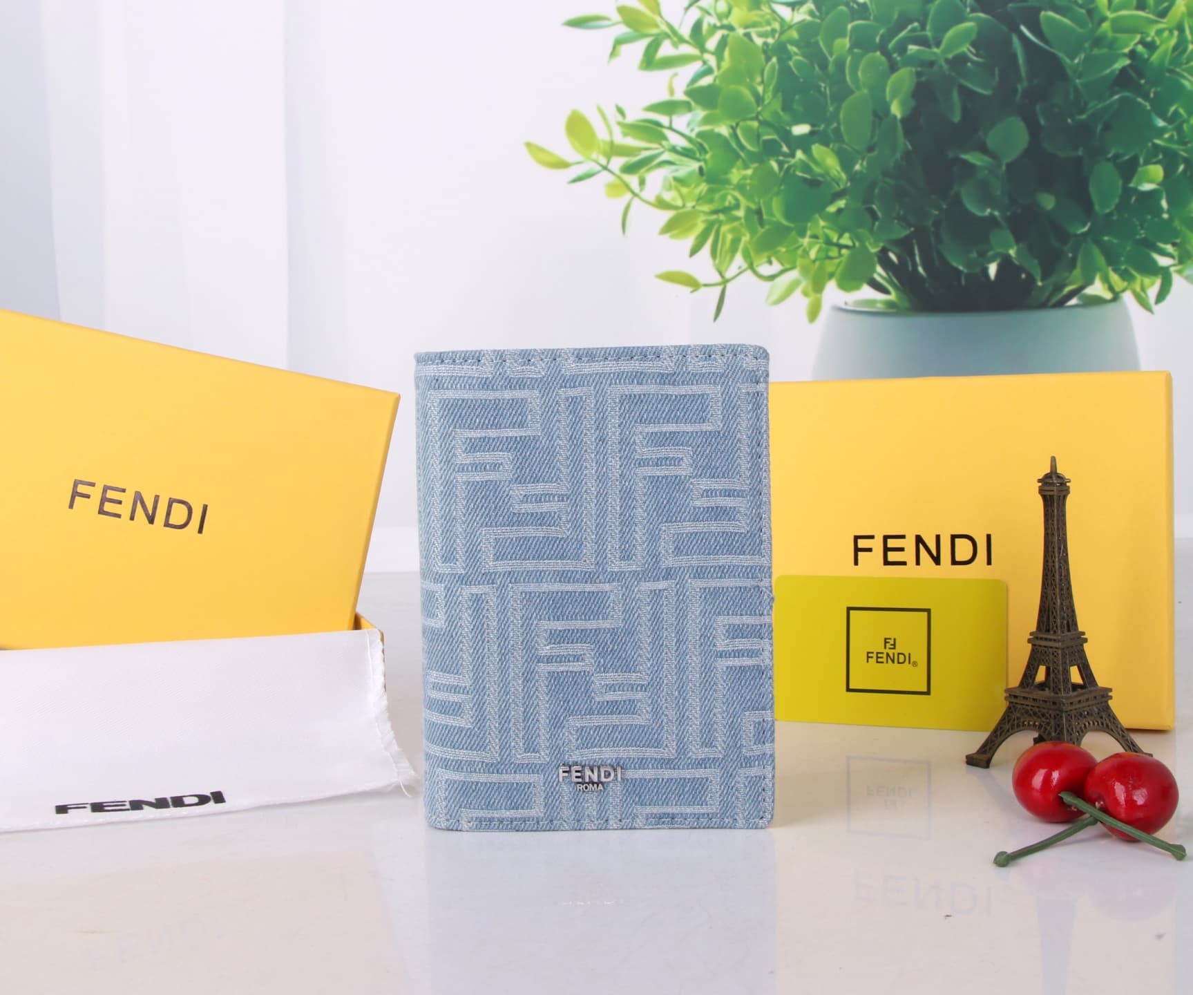 Fendi Black Accessory SF07