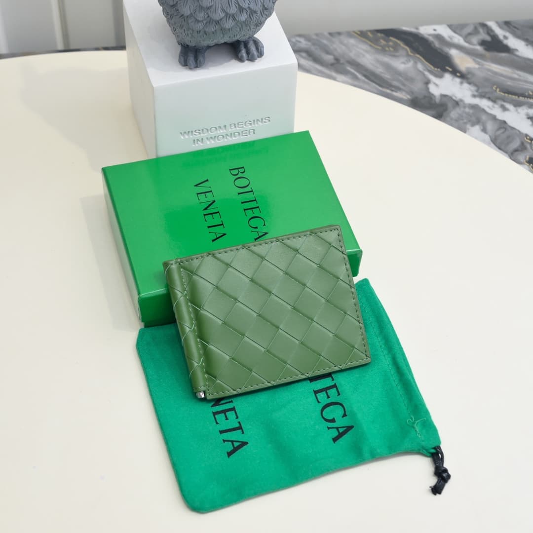 Bottega Veneta Green Wallets 1700