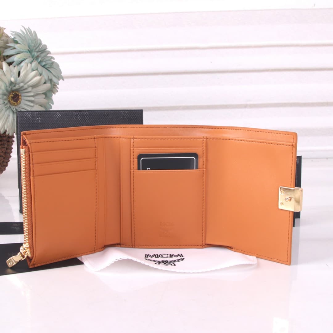 原版钱包 Cream Watch 202510mcm