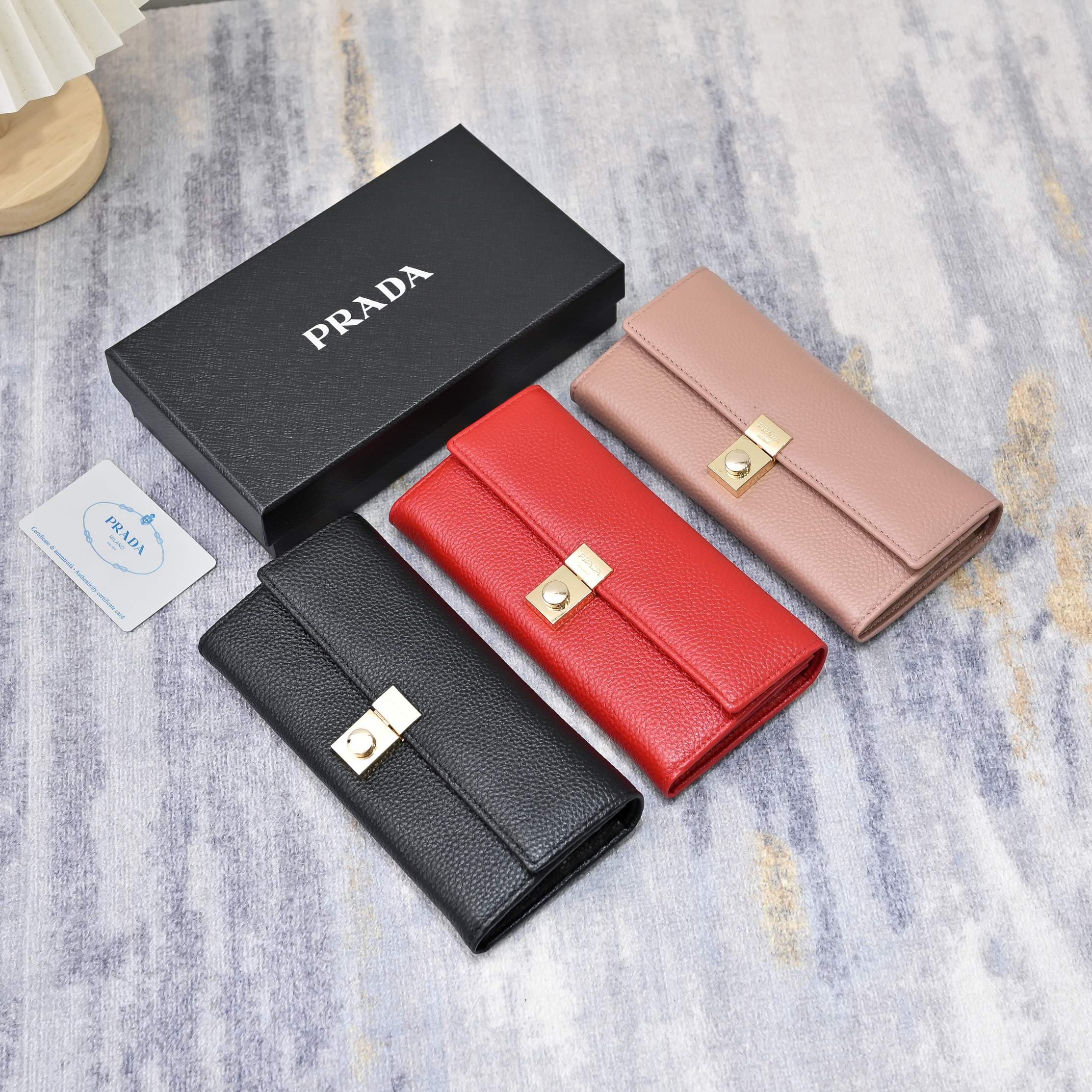 Luxury Brand White Wallet