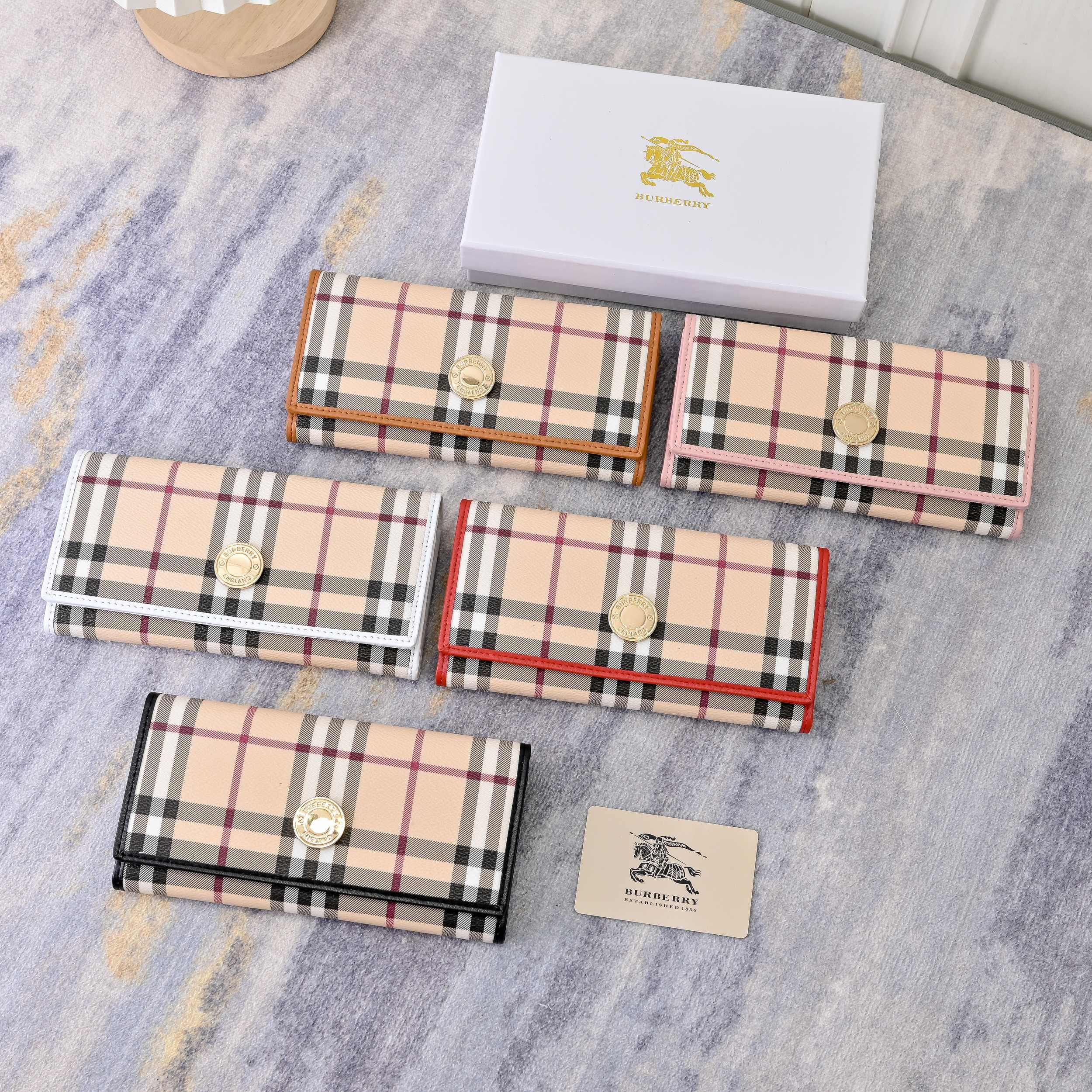 Luxury Brand White Wallet