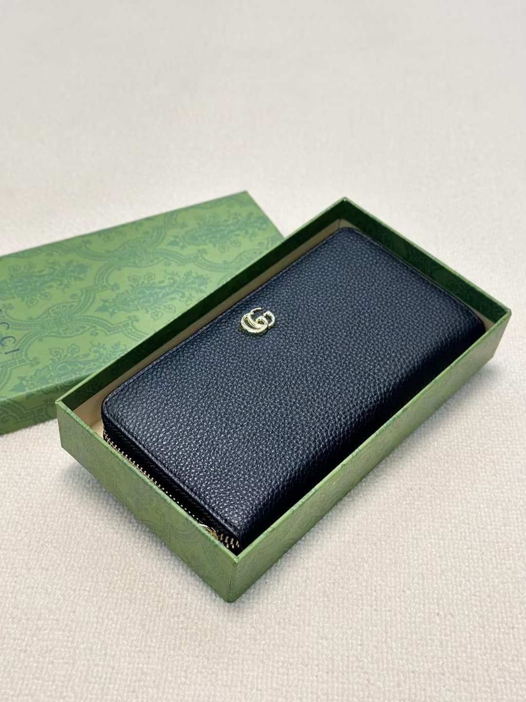 Gucci Black Wallets