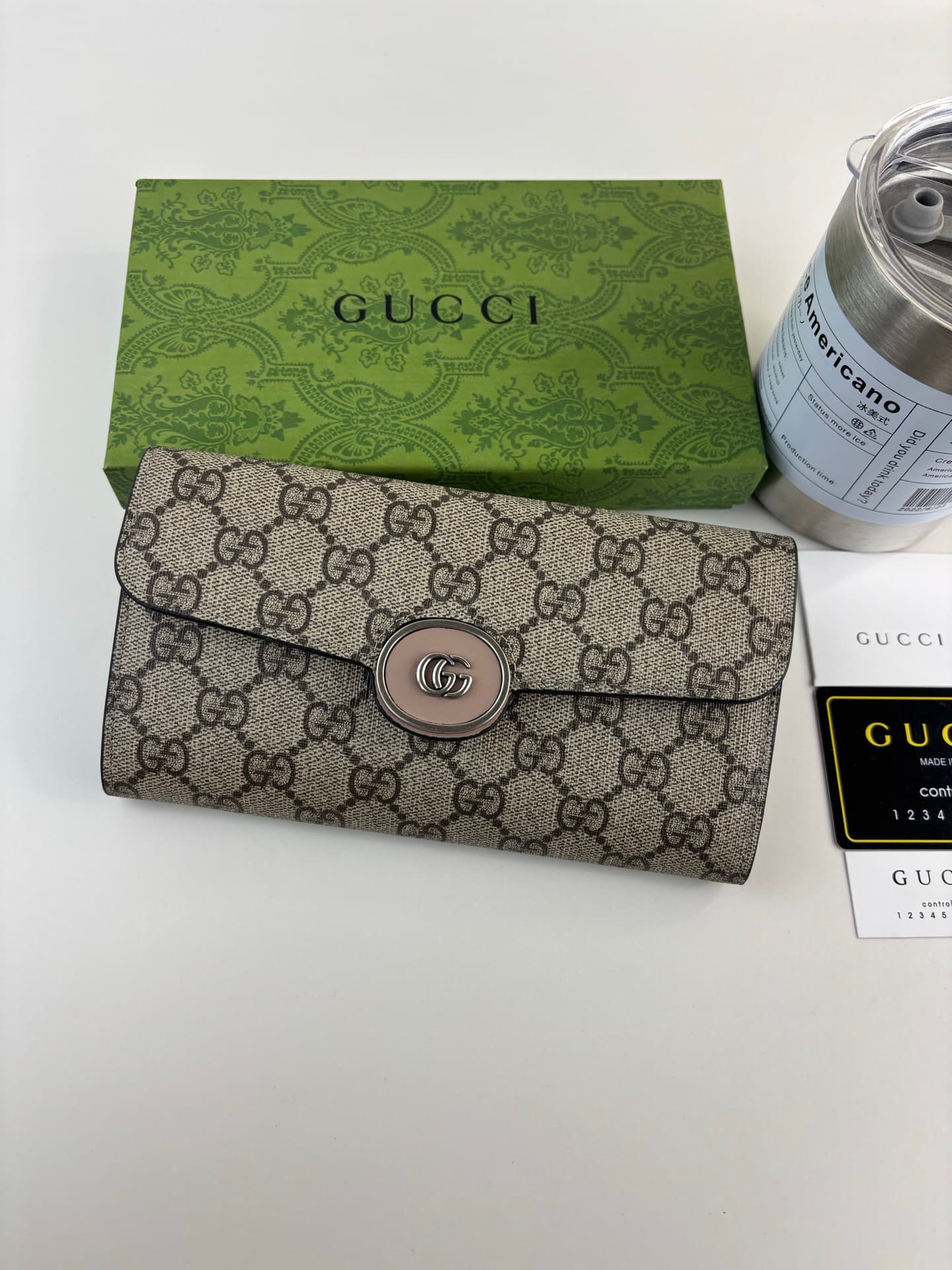 Gucci Gold Accessory 762167