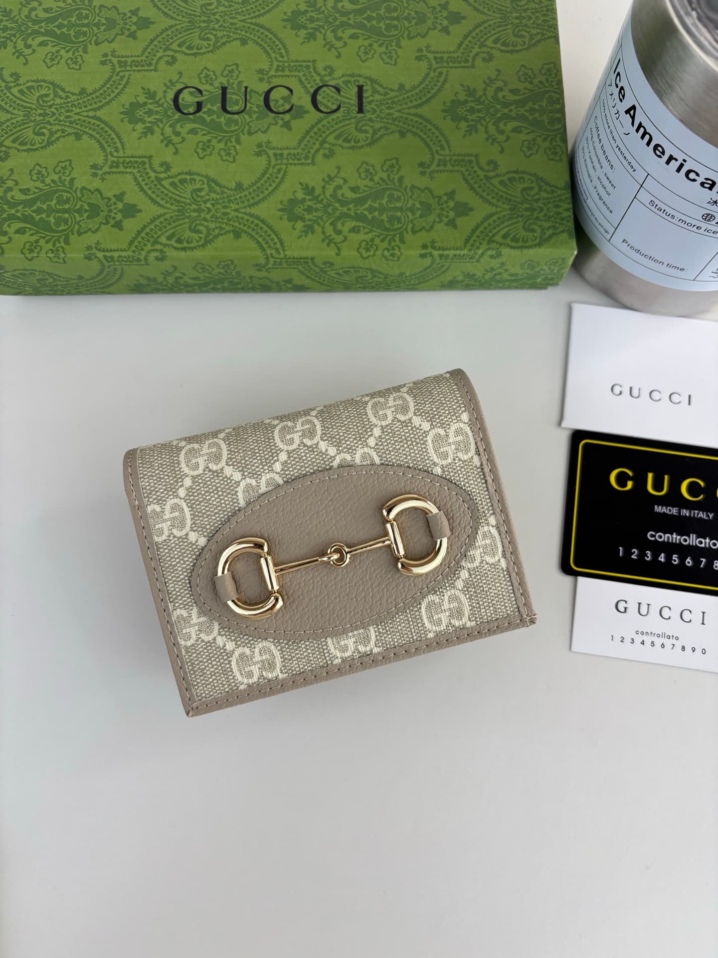 Gucci Wallet 621887