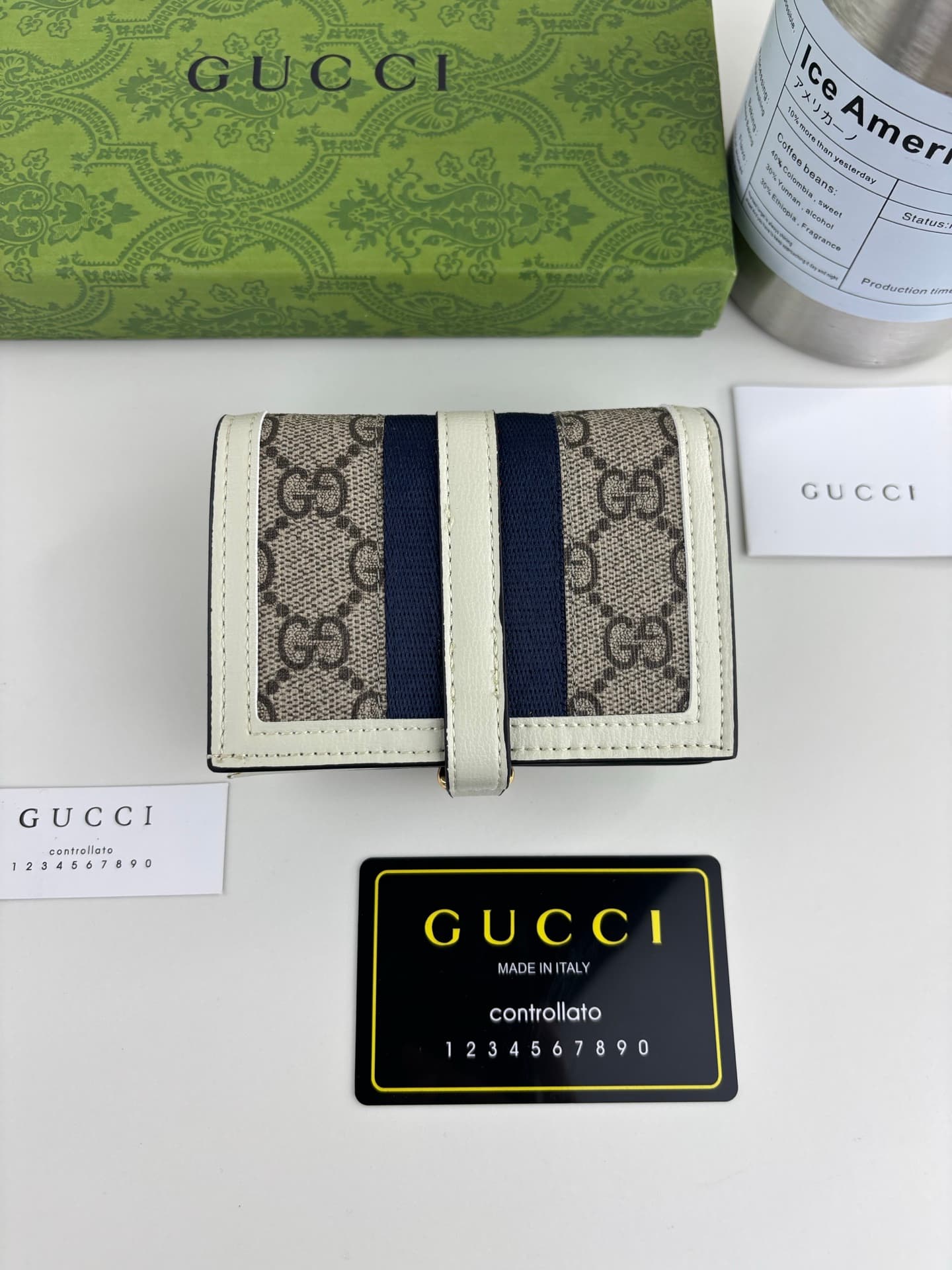 Gucci White Wallet 645536
