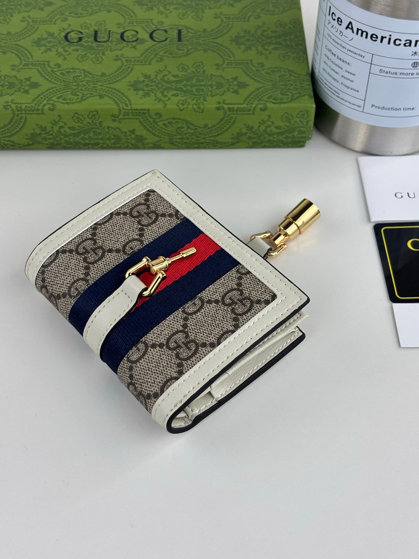 Gucci White Wallet 645536