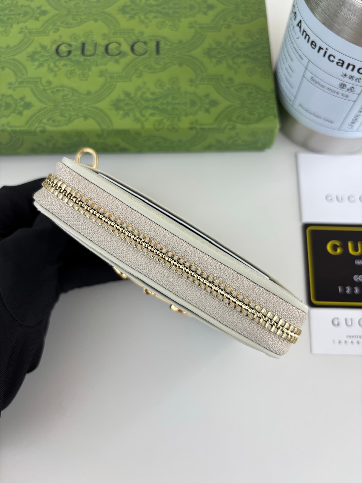 Gucci White Wallet 658549