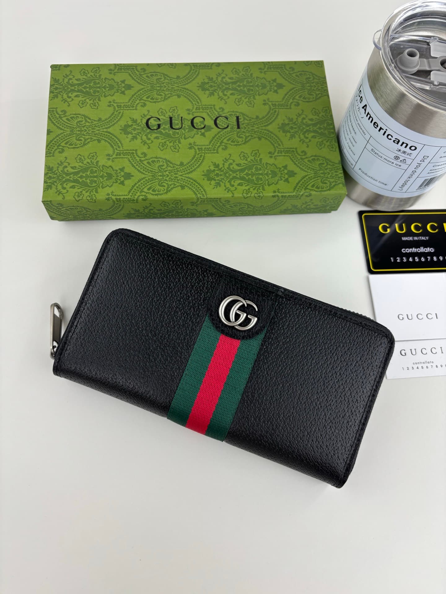 Gucci Black Wallet 834694