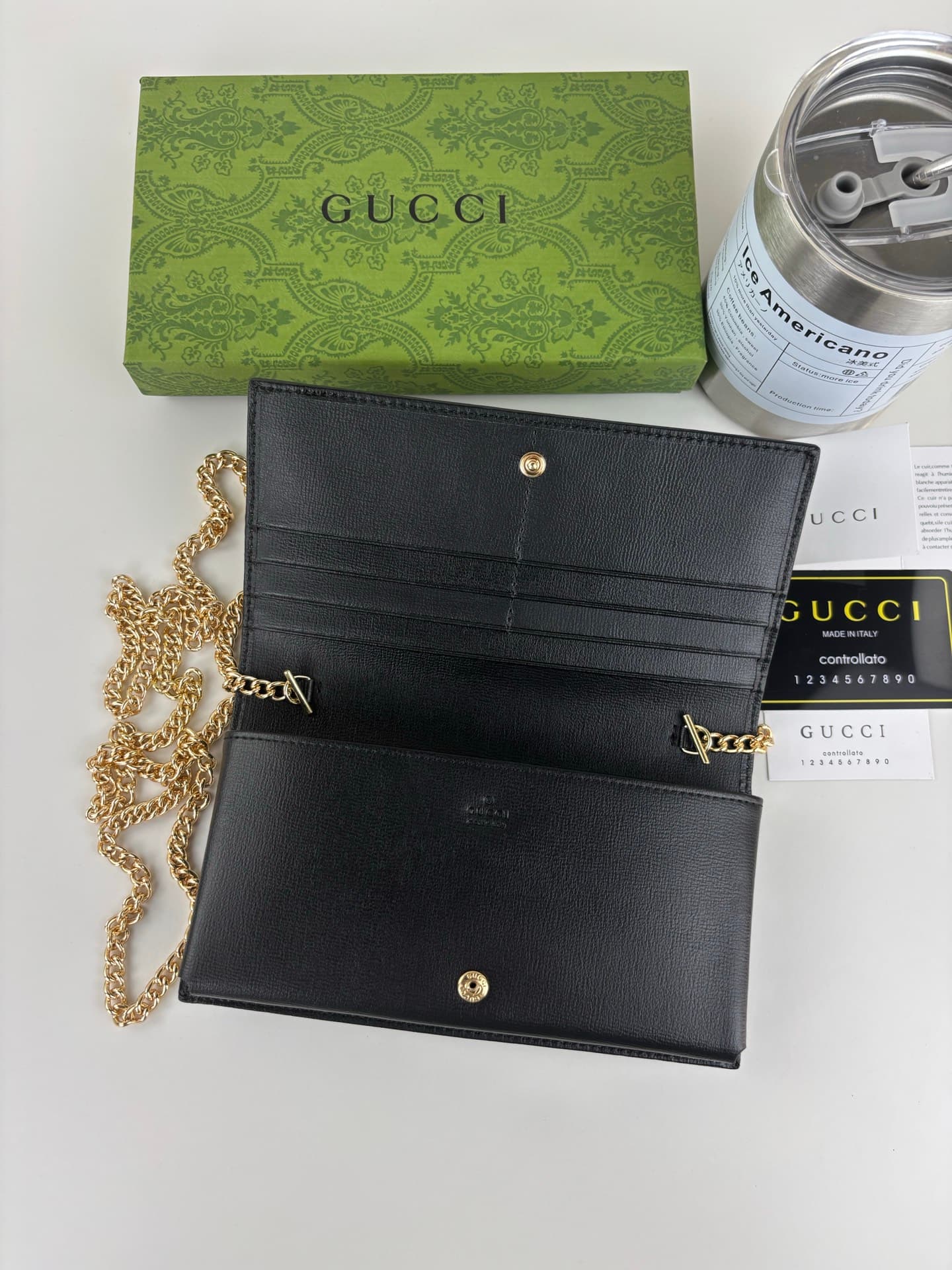 Gucci Black Wallet 621892