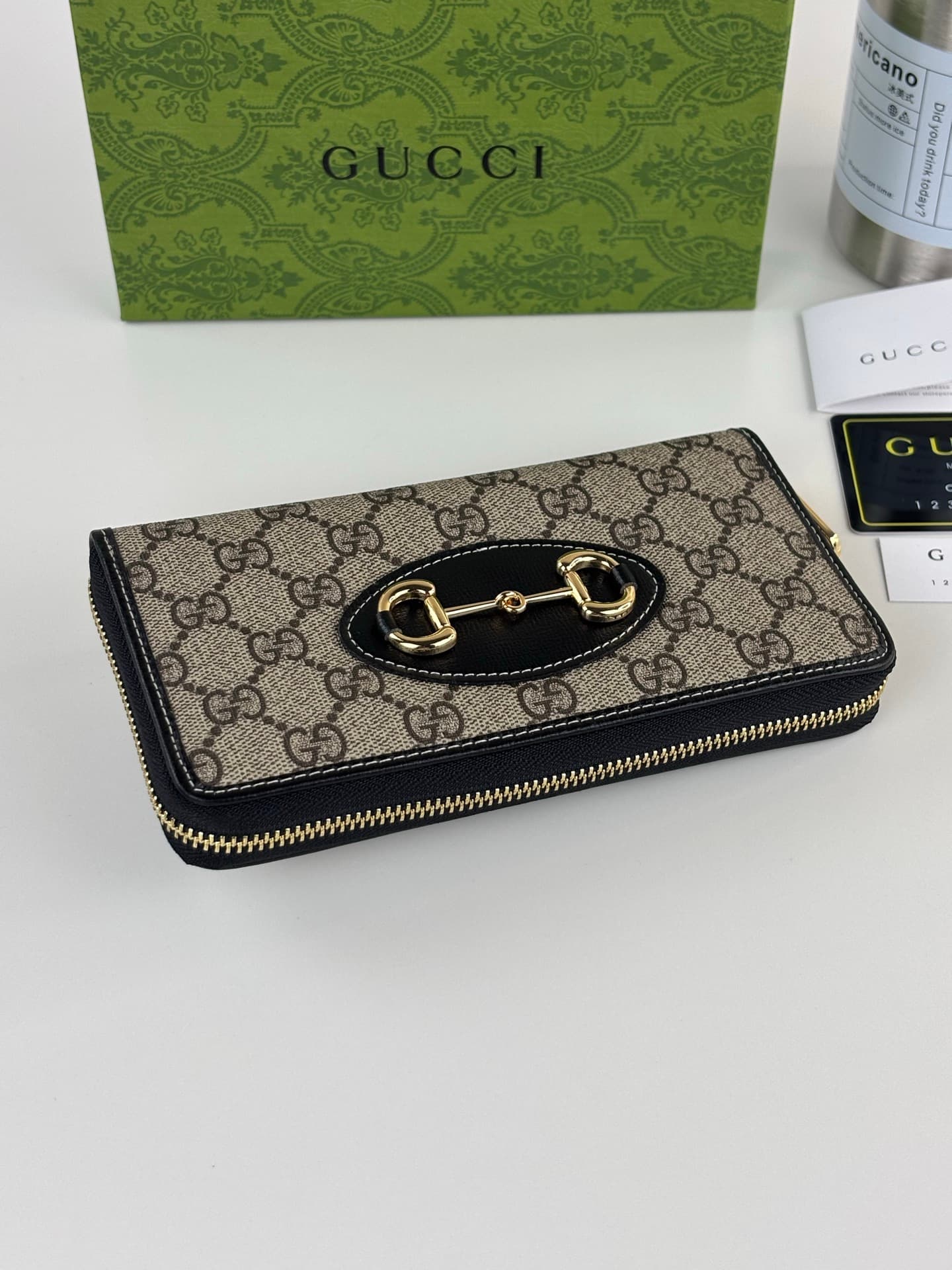 Gucci Black Wallet 621889