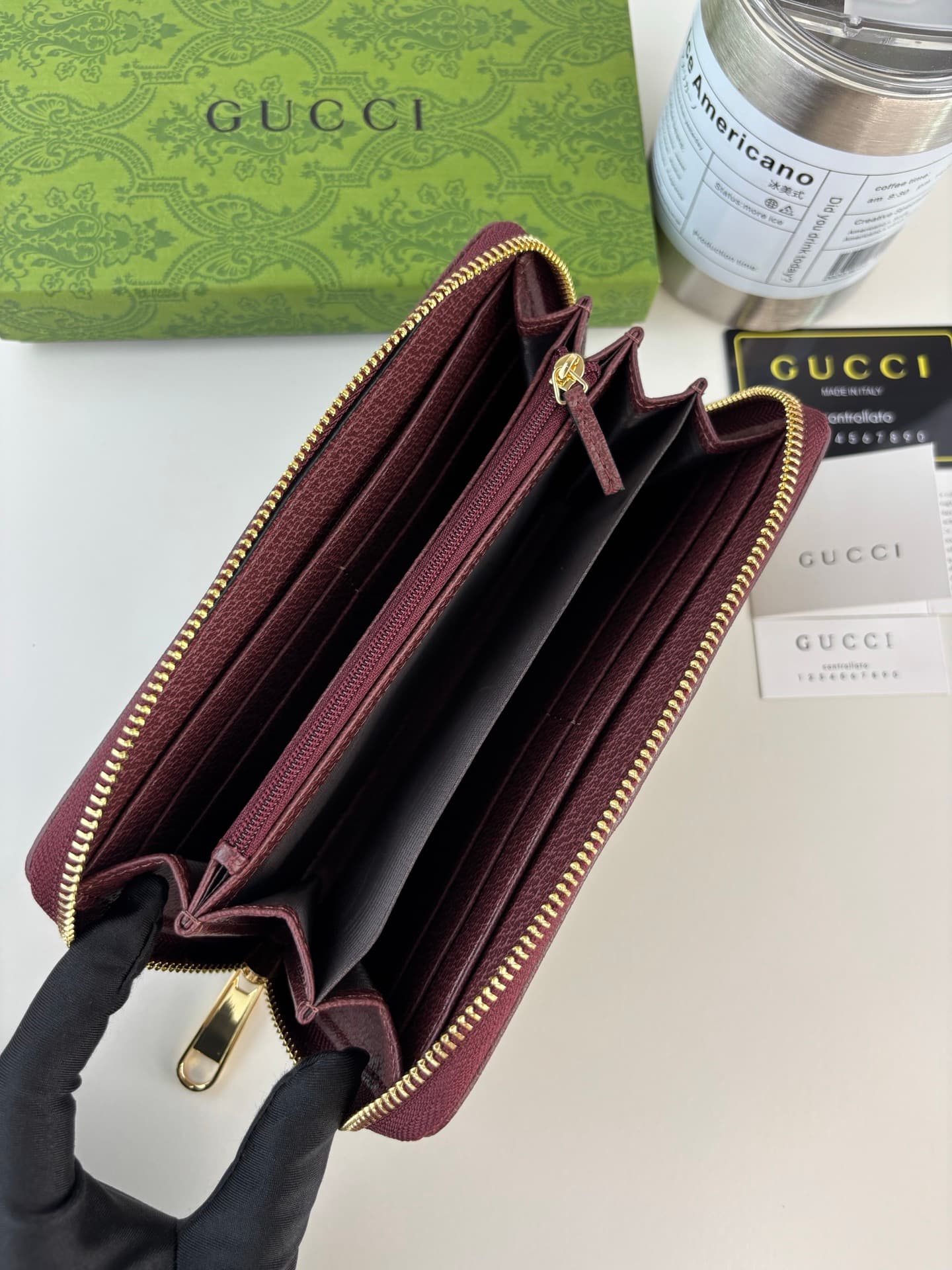 Gucci Green Wallet 838484