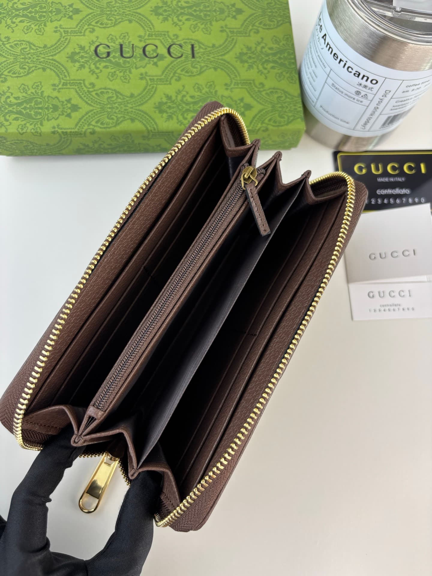 Gucci Green Wallet 838484