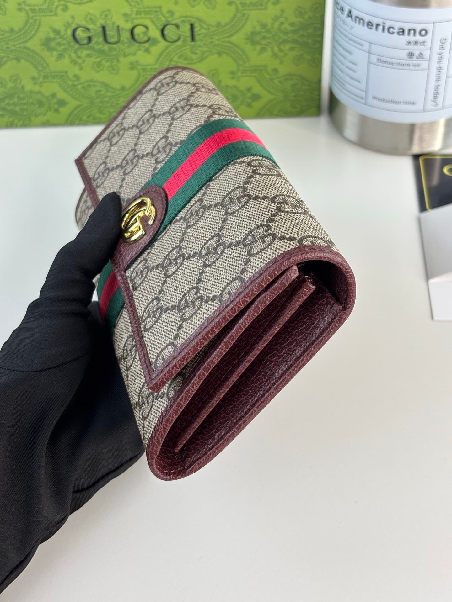 Gucci Green Wallet 838485