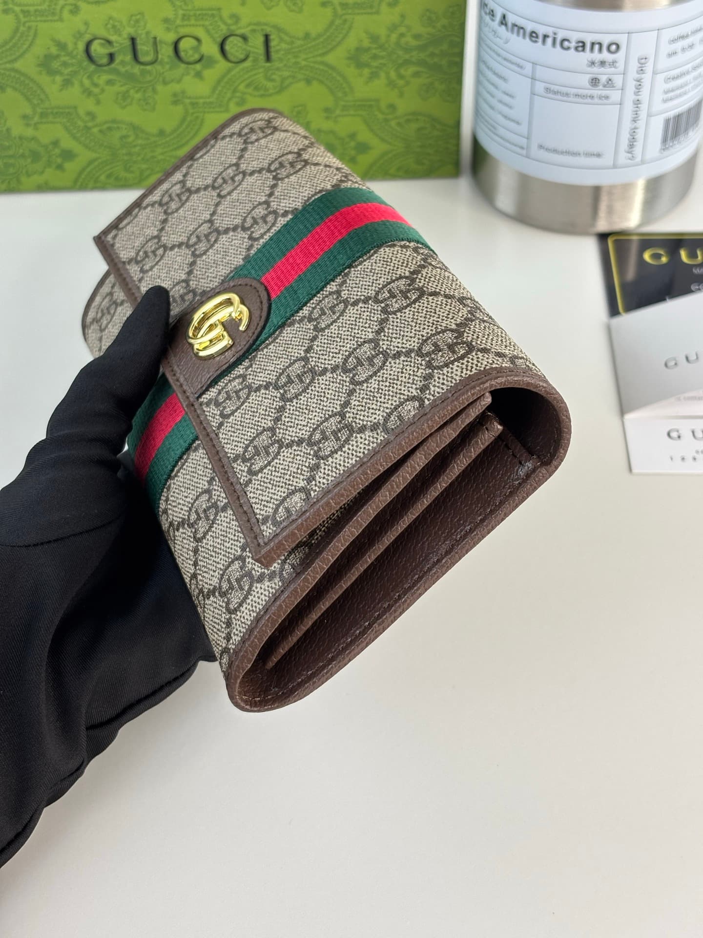 Gucci Green Wallet 838485