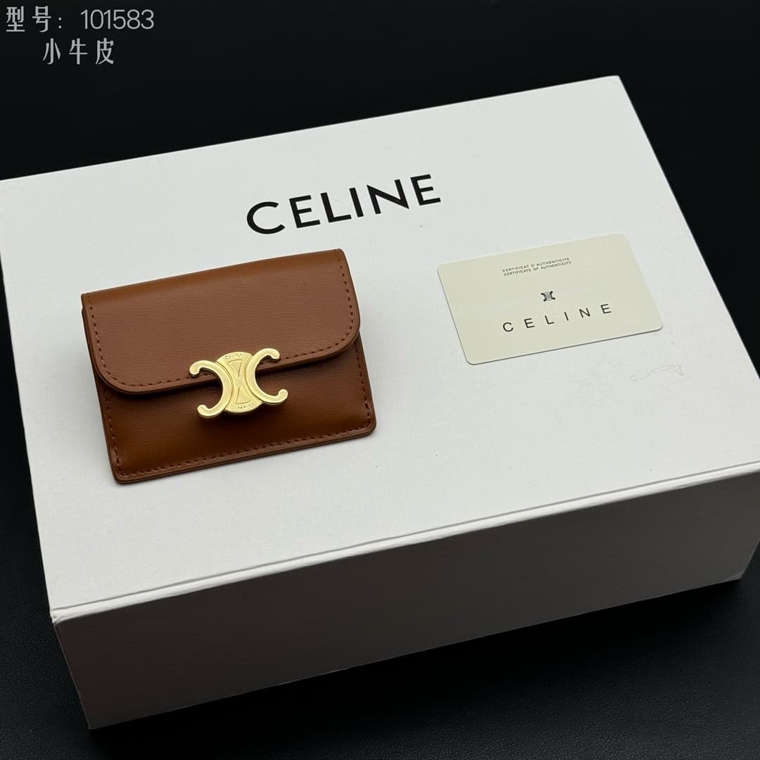 Celine Wallet 10L583