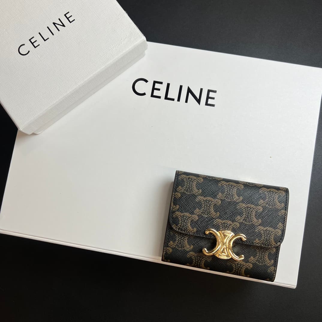 Celine Gold Wallet 10l653DS3