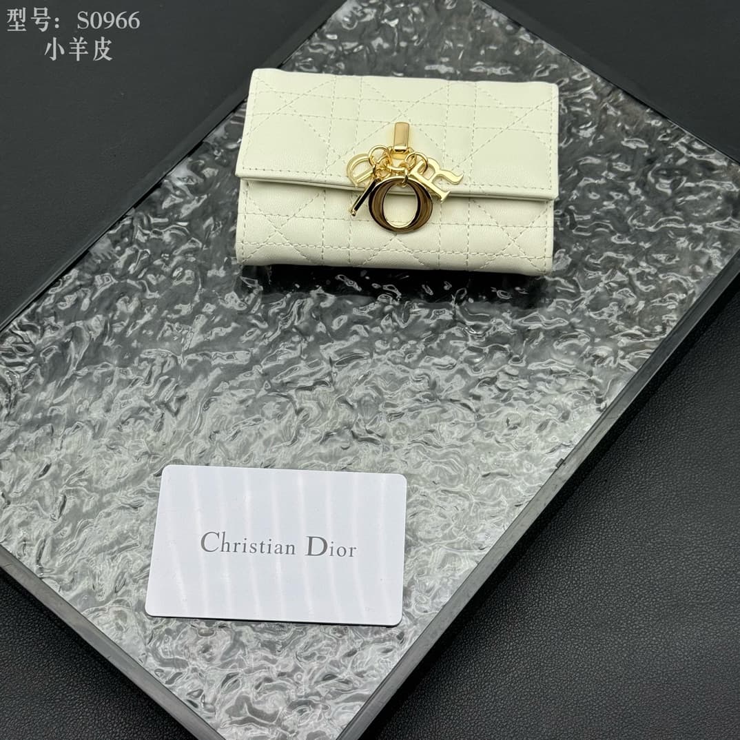 Chanel White Wallet S0966